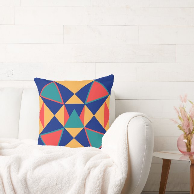 Ljus geometrisk tryckt kudde (Soffa)