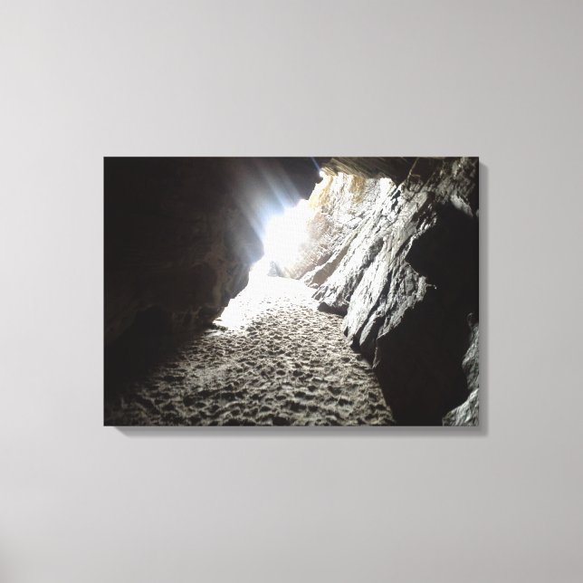 Ljus i Maghera Caves Ireland Canvastryck (Framsida)