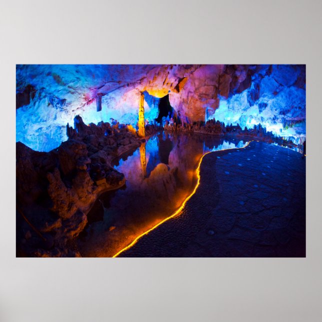 Ljus i Reed Flute Cave, Kina Poster (Framsidan)