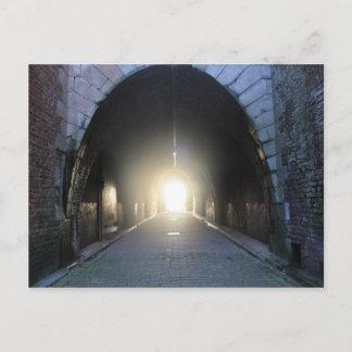 Ljus i slutet vykort