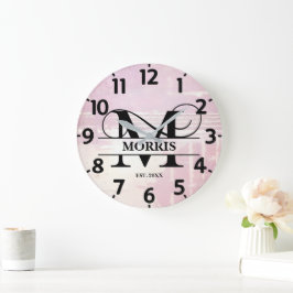 Ljus lavendel slitna M monogram Stor Klocka