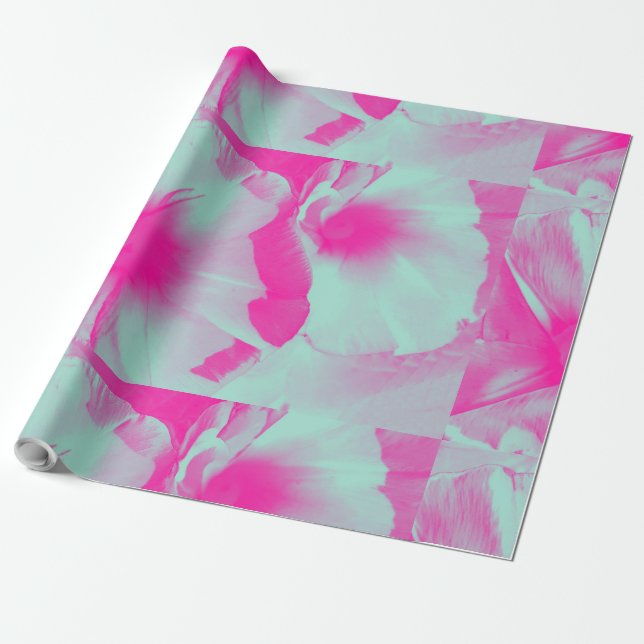 Ljus lila blommig presentpapper (Utrullad)