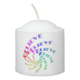 ljus med BELIEVE skrivet i Multifärgad Spril