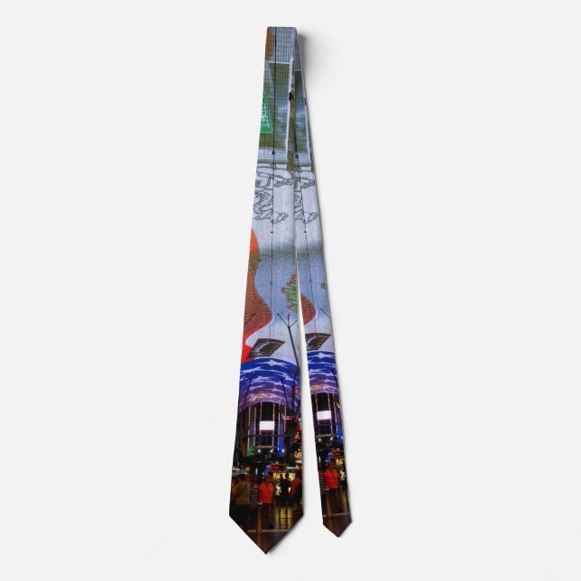 Ljus of Fremont Street Neck Tie Slips (Framsida)