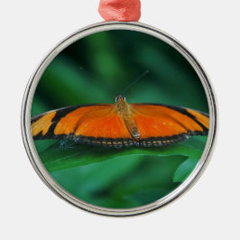 Ljus orange och svart fjäril på blad julgransprydnad metall