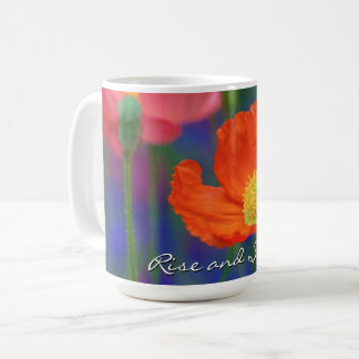 Ljus orange vallmoväxt kaffemugg