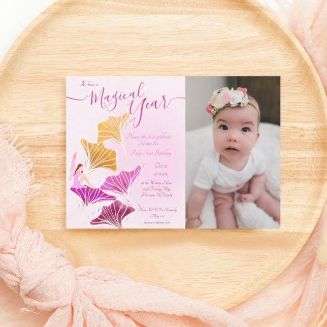 Ljus rosa fairy First Photo Birthday Inbjudningar (Skapare uppladdad)