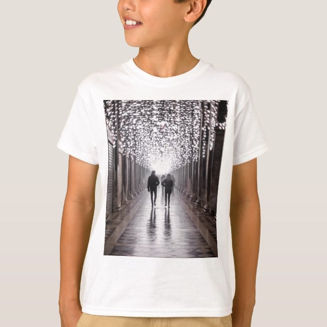 Ljus, skuggor och symmetri - sepia t shirt (Framsida)