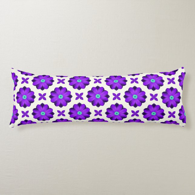 Ljus violetta blommor och bladmotiv kroppskudde (Framsidan)