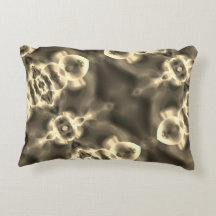 Ljusa fläckar och former i beige skuggor