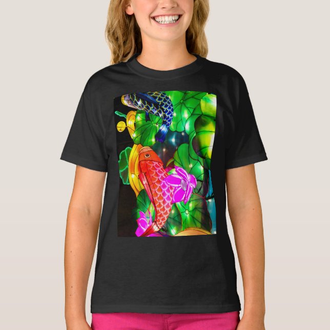 Ljusande Koi T Shirt (Framsida)