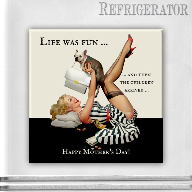 Ljusare Mors dag Vintage Magnet (Funny magnet featuring a vintage illustration of a pin up girl with her cute dog - Mother's Day)