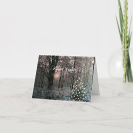 Ljusat Träd i Snowy Skogen Julhälsningar kort