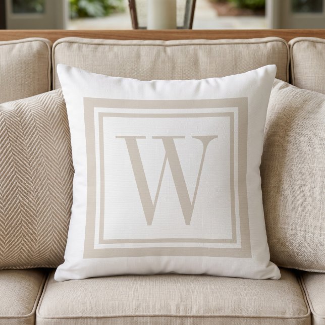 Ljusbeige och vit klassisk fyrkantig monogram kudde (Skapare uppladdad)