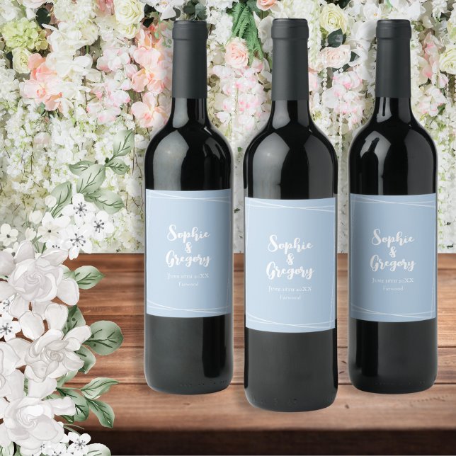 Ljusblå Elegant Bröllopsdricksflaska Anpassad Vinflaska Etikett (Light blue wine bottle labels to customize with names, date and location of your special day)