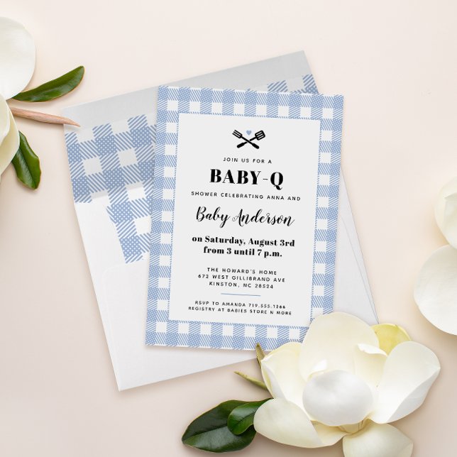 Ljusblå Gingham Rutig Baby Shower Grillfest Inbjudningar (sweet baby blue gingham sets the tone for a BBQ baby shower)