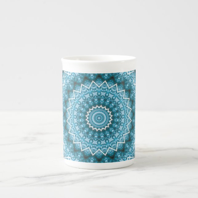 Ljusblå Kalejdoskop / Mandala Benporslin Mugg (Framsidan)