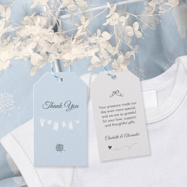 Ljusblå Minimalistisk Bebispojke Shower Presentetikett (Light Blue Minimalist Baby Boy Shower Gift Tags ©Susanne Sachers - Sunny Mind Design 🌞)