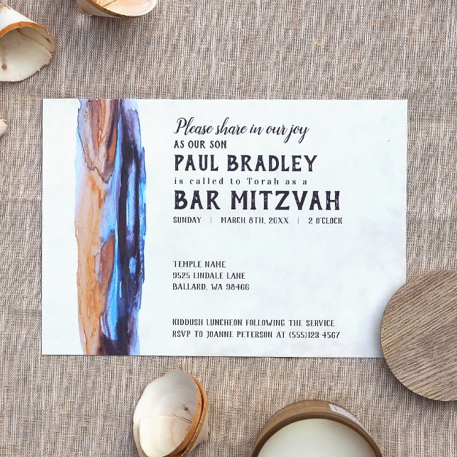 Ljusblå och Karamellbrun Bar Mitsva Inbjudningar (modern bar mitzvah invitations with bold abstract beige brown blue purple paint stroke)