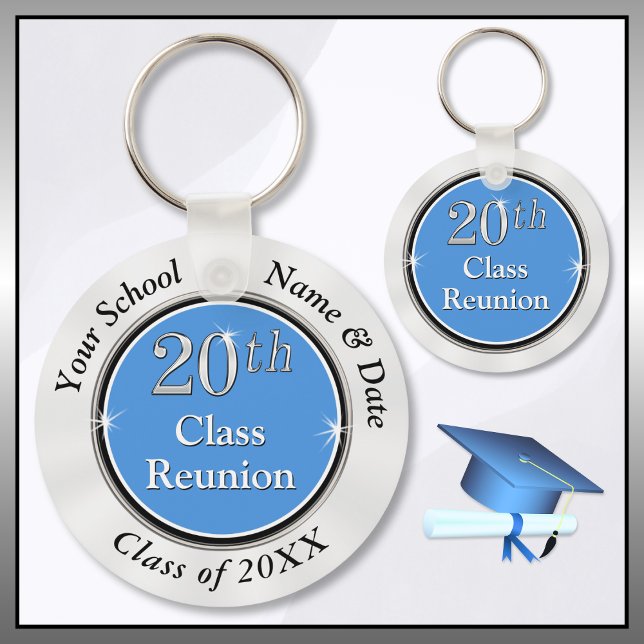 Ljusblå och vit, 20 klassåterföreningsfavoriter, nyckelring (20 year class reunion ideas. 20th class reunion gifts for classmates. Carolina blue, Black and White)