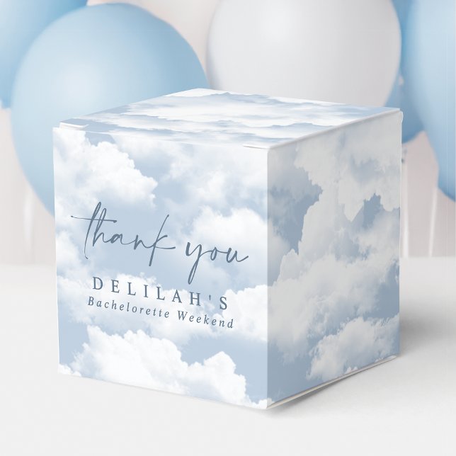 Ljusblå "On Cloud Nine" Möhippa Helg Presentaskar (Skapare uppladdad)