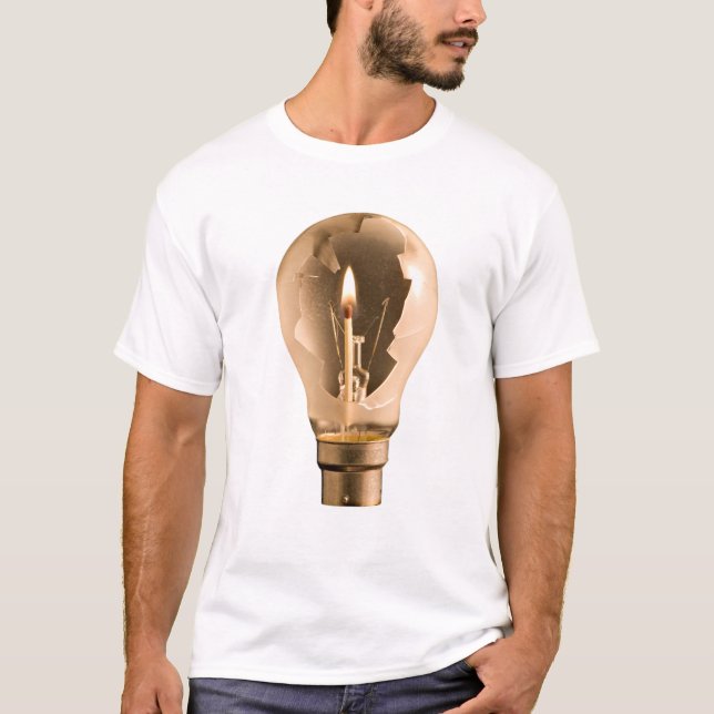 Ljuset i mörkret t-shirt (Framsida)
