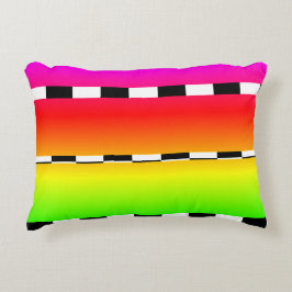 Ljusfärgad, strimlad regnbåge prydnadskudde