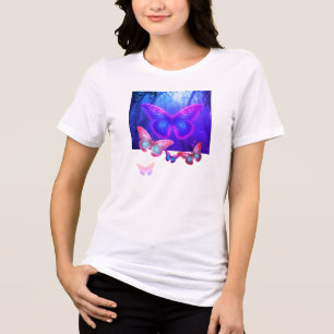 Ljusfärgade fjärilar på Fram+Bak på Vit T Shirt