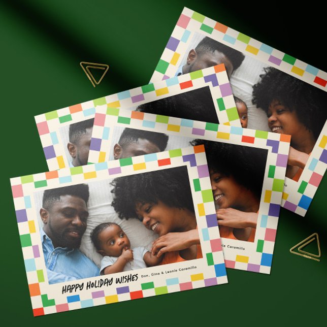 Ljusfärgat bildskärmskort liggande foto kort (Colorful checkerboard patterned landscape orientation folded photo holiday card with message inside)