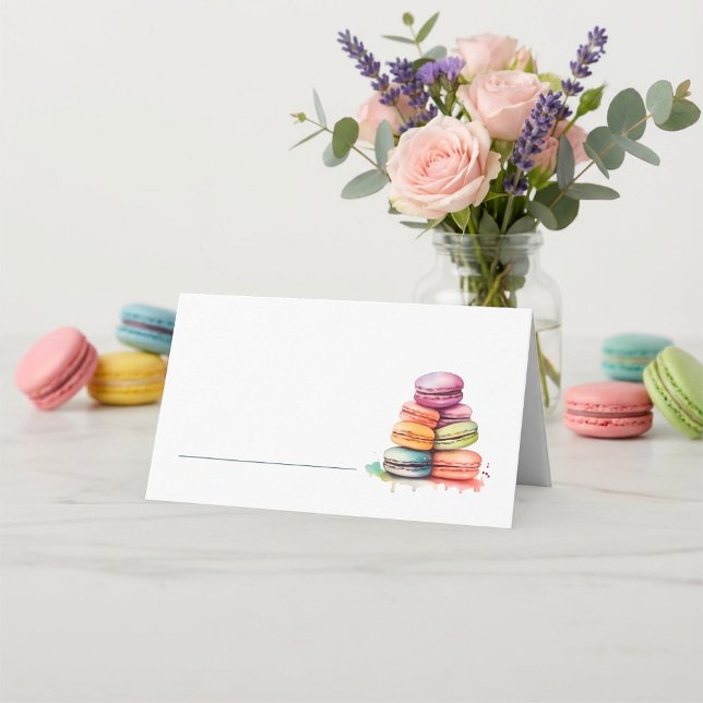 Ljusfärgat makaroner namn-platskort placeringskort (Bright watercolorful macaroons name place card.)