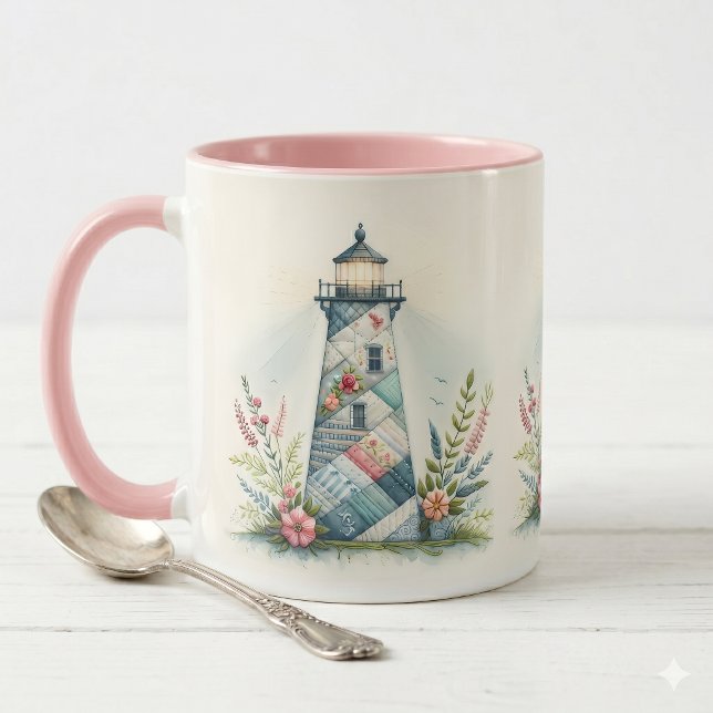 Ljusgård i lapptäcke kustnära blomster scen mugg (Patchwork Lighthouse Coastal Floral Scene Mug)