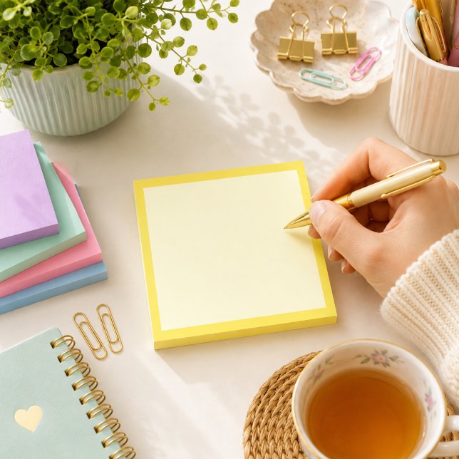 Ljusgul slät  post-it block (Skapare uppladdad)