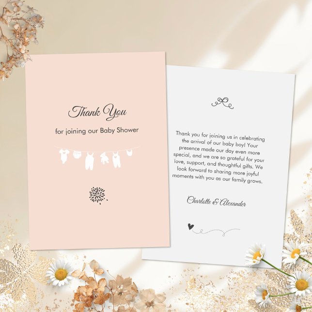Ljuspersika minimalistisk baby shower för flicka tack kort (Minimalist Peach Clothesline Baby Girl Shower Thank You Card ©Susanne Sachers - Sunny Mind Design 🌞)
