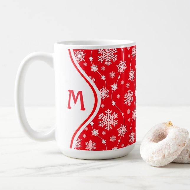Ljusröd och vinter-vit snöflake Monogram Kaffemugg (Med munk)