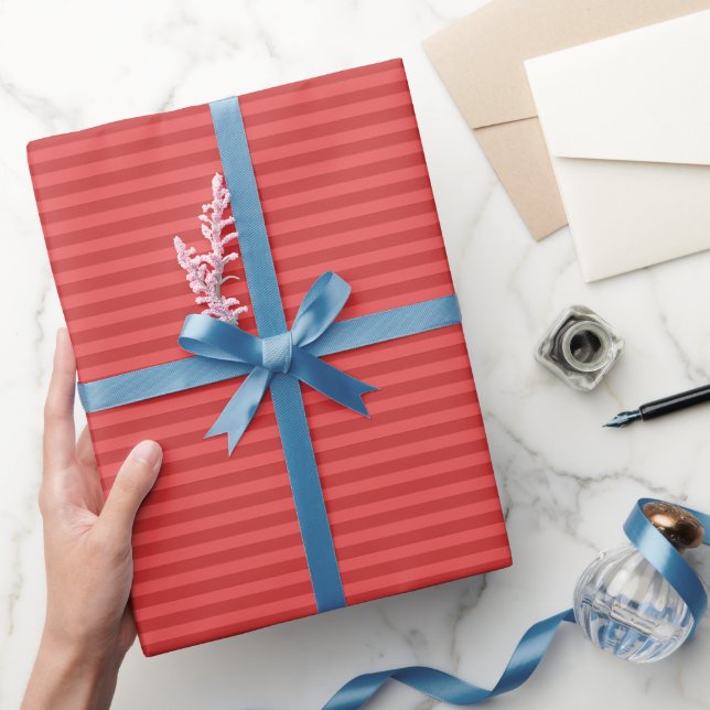 Ljusröda och persiskröda ränder presentpapper (Gifting)