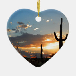 Ljust bleknar i en eldsvåda julgransprydnad keramik