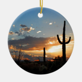 Ljust bleknar i en eldsvåda julgransprydnad keramik