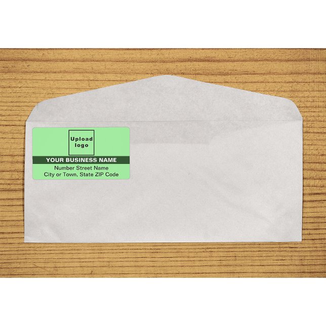 Ljust grönt med markerad Namn-leverans Fraktsedel (Light green with highlighted brand name shipping label on envelope)