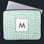 Ljust grönt mynta polka dots monogram<br><div class="desc">En enkel och elegant ljust grönt mint-design med lite vitt polka dots. Anpassade enkelt med ditt namn eller monogram.</div>