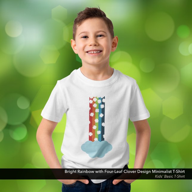 Ljust regnbågsfyraklöver minimalistisk t-shirt (Bright Rainbow with Four-Leaf Clover Design Minimalist T-Shirt)