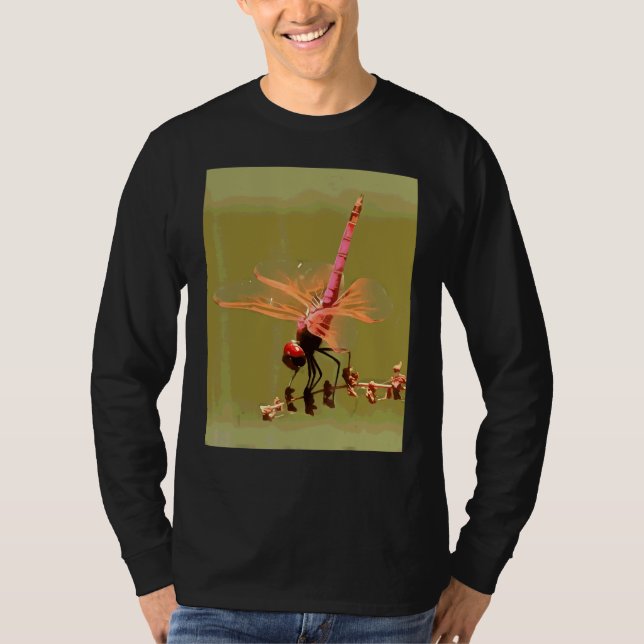 Ljust röd violett dropwing isolerad på grön färg t shirt (Framsida)