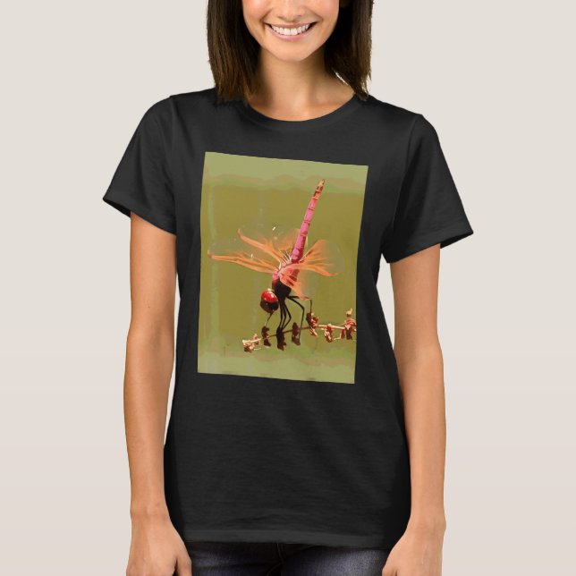 Ljust röd violett dropwing isolerad på grön färg t shirt (Framsida)