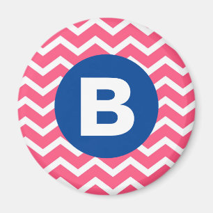 Ljust rosa och vit chevron-mönster monogram magnet