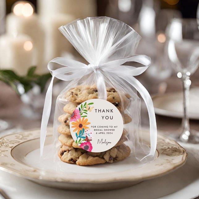 Ljust Rosa Vildblomma Bröllopsdusch Tack Runt Klistermärke (Bright Pink Wildflower Bridal Shower Thank You Classic Round Sticker)
