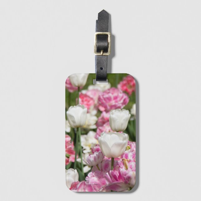 Ljusvita och rosa tulpaner på en solig dag bagagebricka (Framsida vertikal)