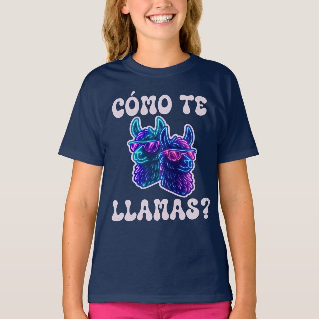 Llama Como Te Llamas Funny Spain Pun T Shirt (Framsida)
