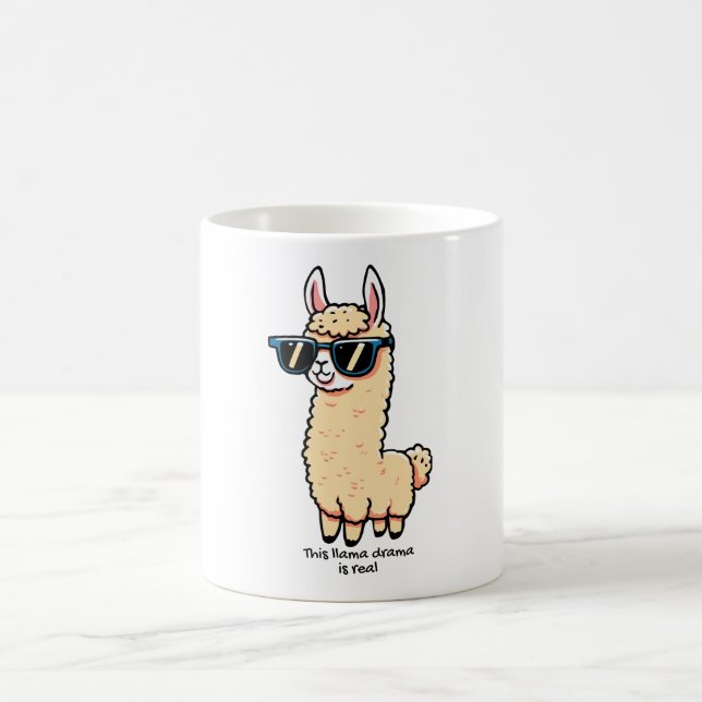 Llama Drama är ett rejält kvicksilver i solglasögo Kaffemugg (Center)