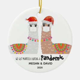 Llama First Pandemic Married Funny Santa Hat Julgransprydnad Keramik