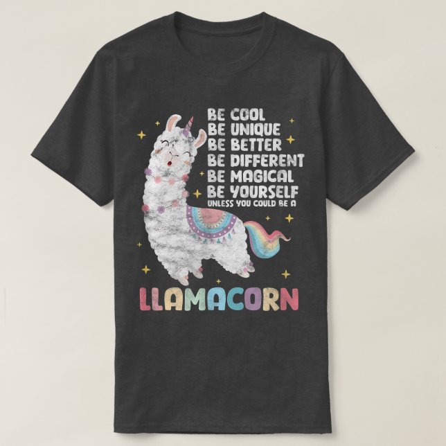 Llama Unicorn är en Llamacorn Distress T Shirt (Design framsida)
