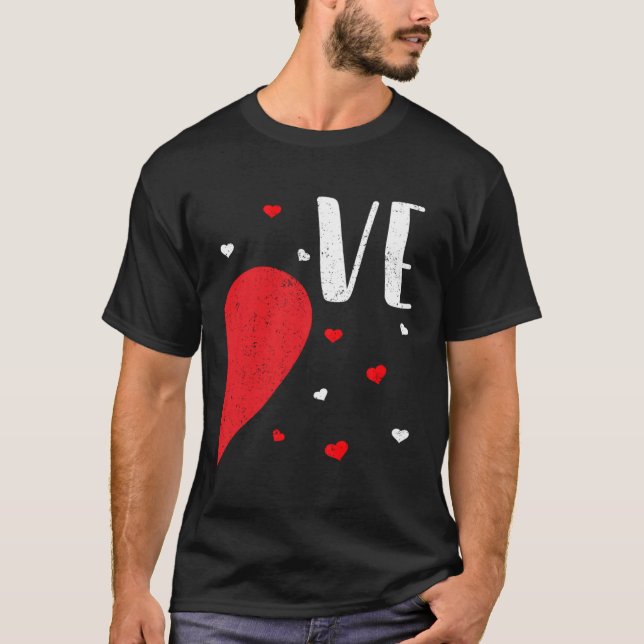 LO VE Valentines Day Matching Couples Shirt Heart  T Shirt (Framsida)
